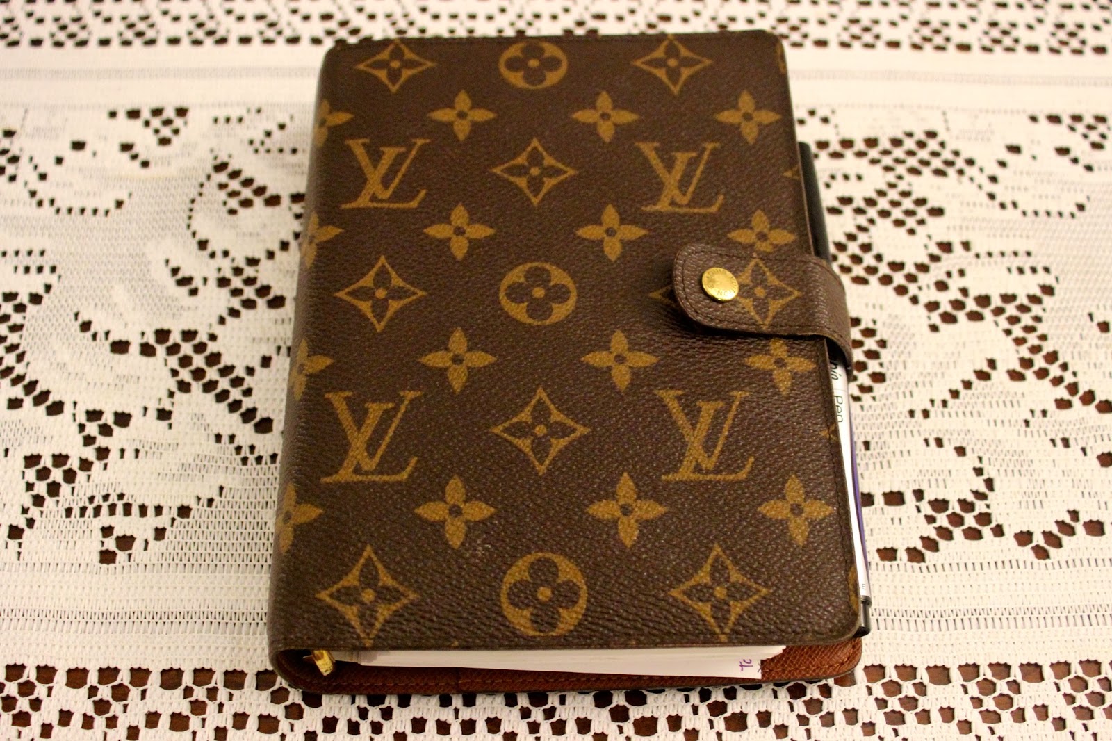 Louis Vuitton Medium Agenda & 2014 Refill Review + What&#39;s the Best Refill for You! - Domesticated Me