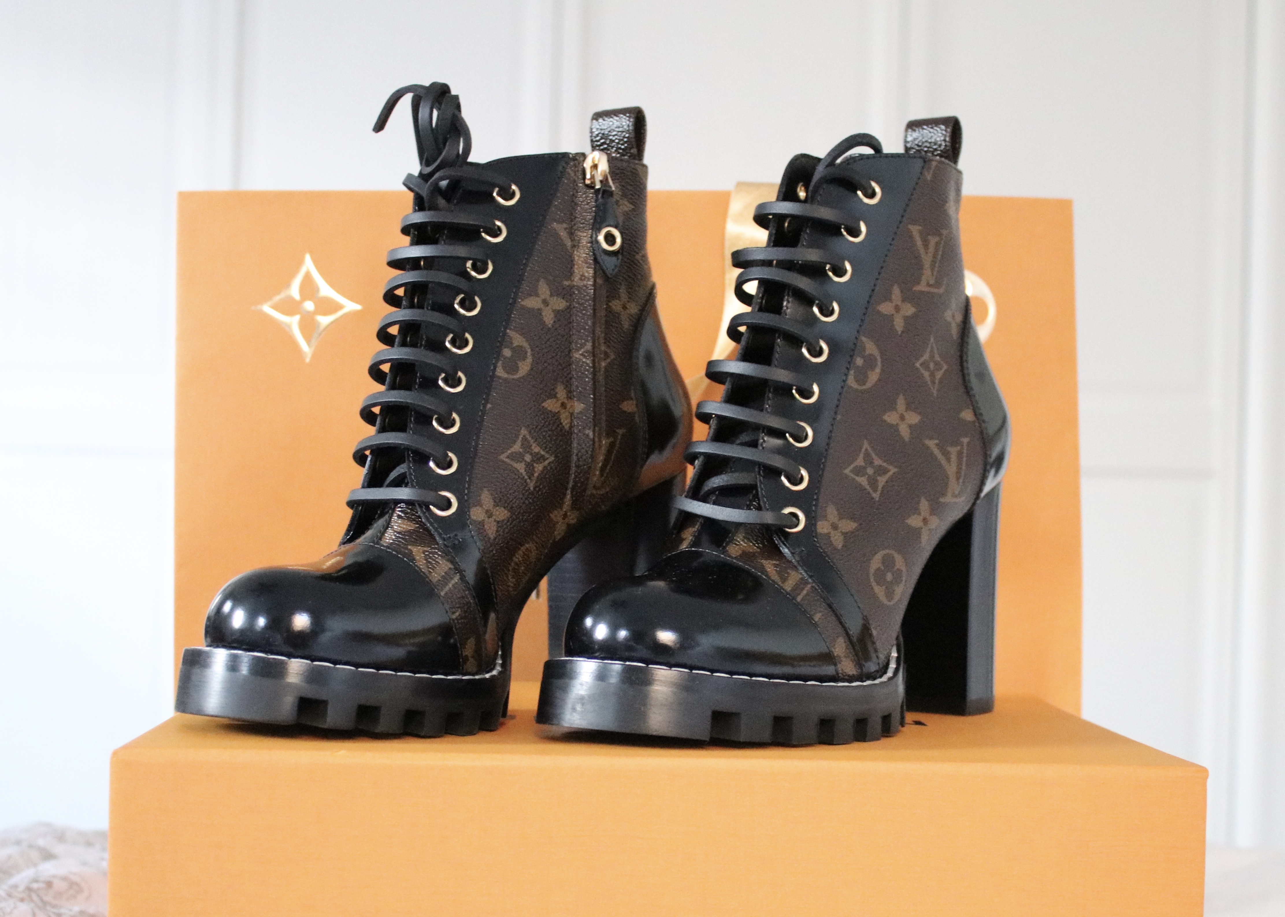 Louis Vuitton UNBOXING & HOW I STYLE COMBAT BOOTS